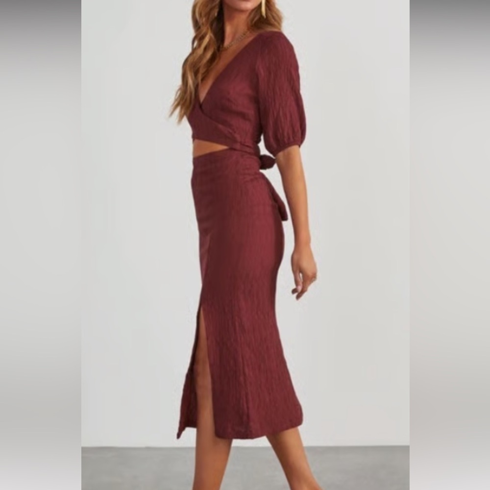 Vici Midi Dress in Burgundy